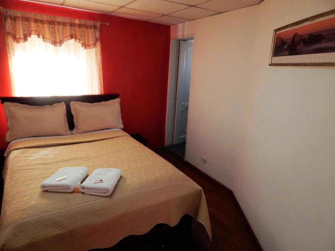 Hostal Imperial Quito Dış mekan fotoğraf